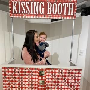 Meet your Posher, Angela